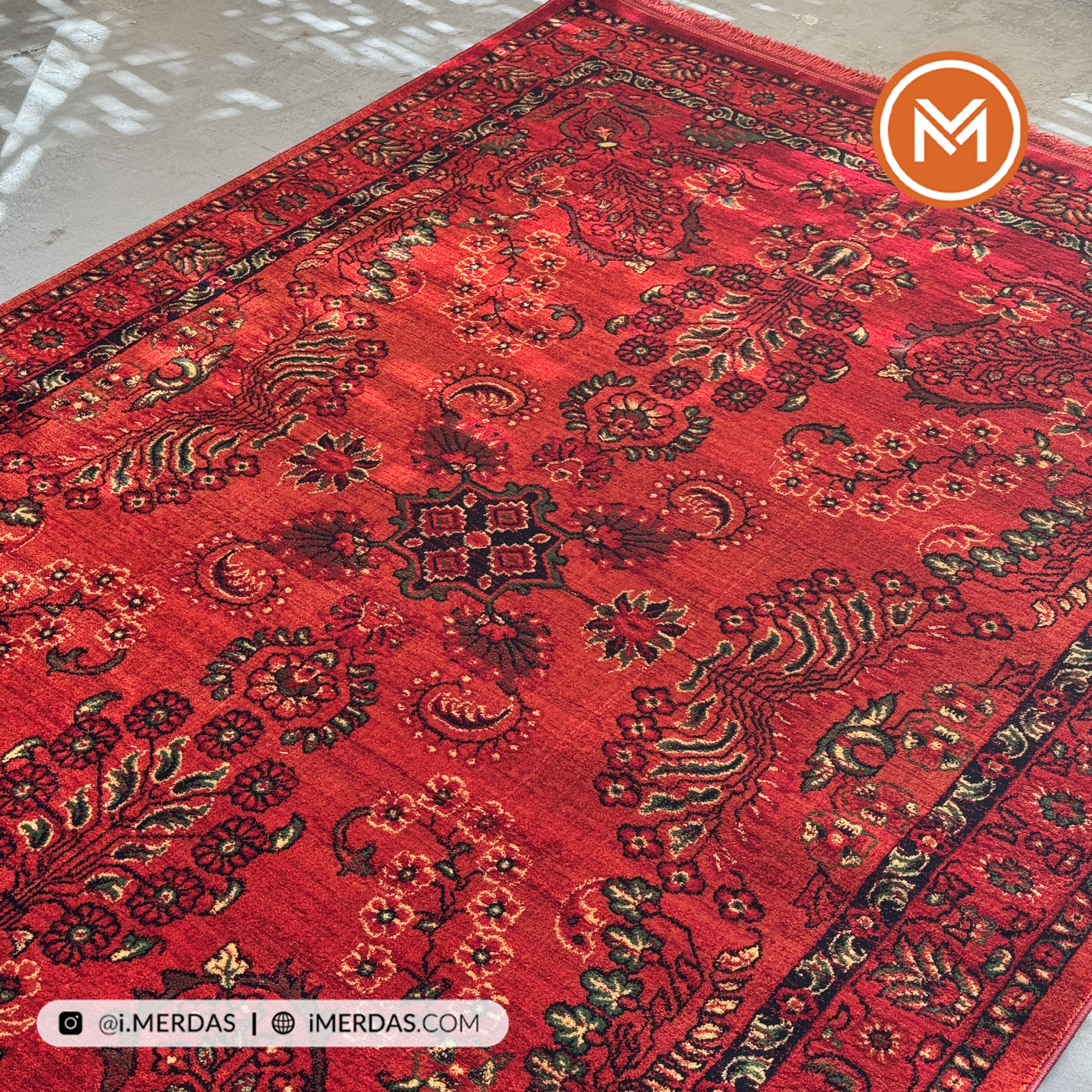 فرش گبه هرمس کد 6002 زمینه لاکی